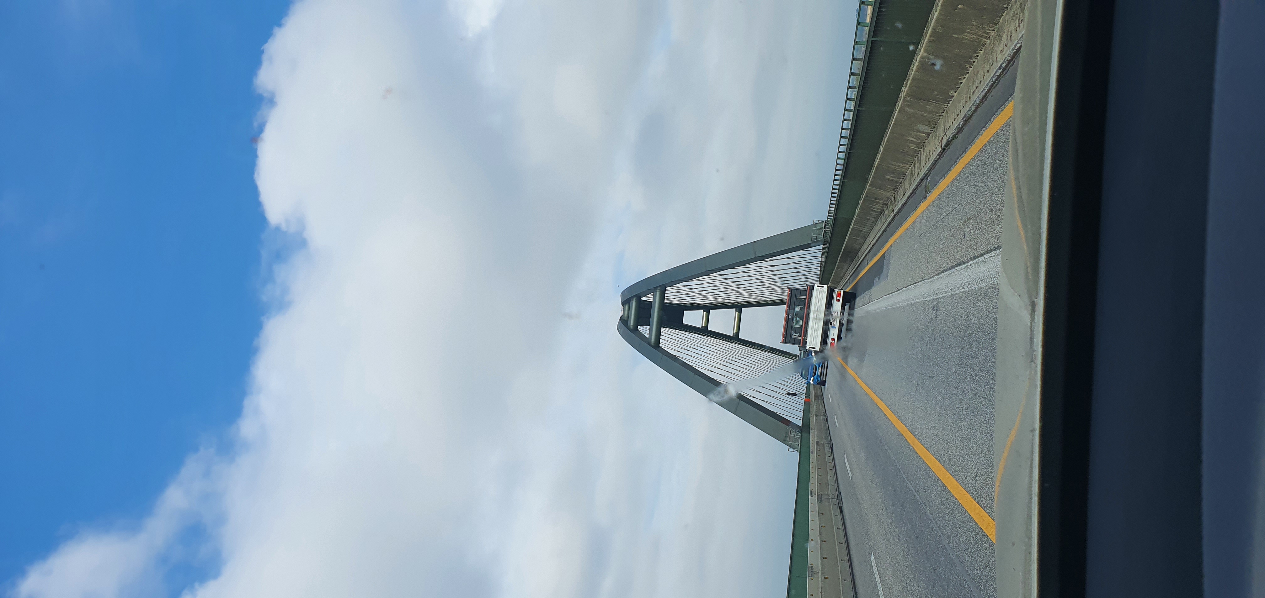 Die Brücke ist in Sicht...gleich ist es geschafft.